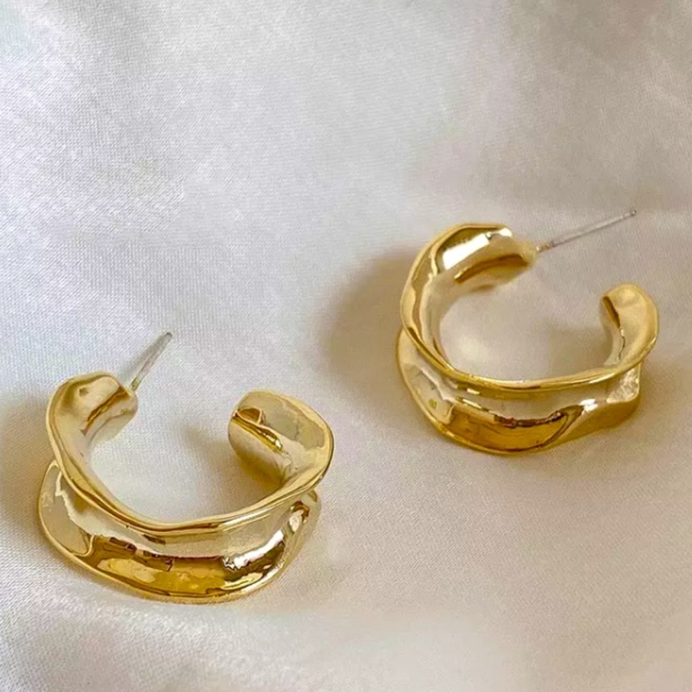 🌙Insta 18K gold plated casual earrings - Picture 1 of 7